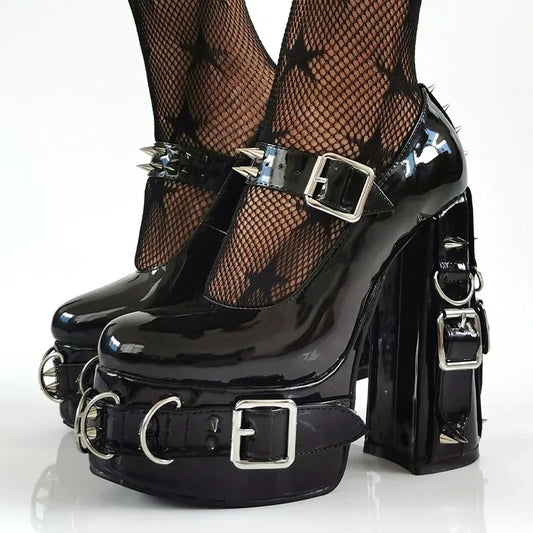 Zapatillas Góticas de Tacón Alto con Hebilla, Anillos y Remaches – Zapatos Sexy de Plataforma Estilo Cosplay