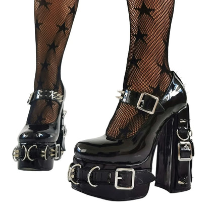 Zapatillas Góticas de Tacón Alto con Hebilla, Anillos y Remaches – Zapatos Sexy de Plataforma Estilo Cosplay
