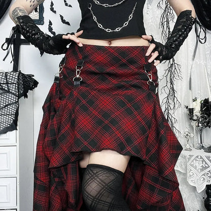 Falda Gótica de Cuadros Rojos Asimétrica estilo grunge-punk | Goth Dark